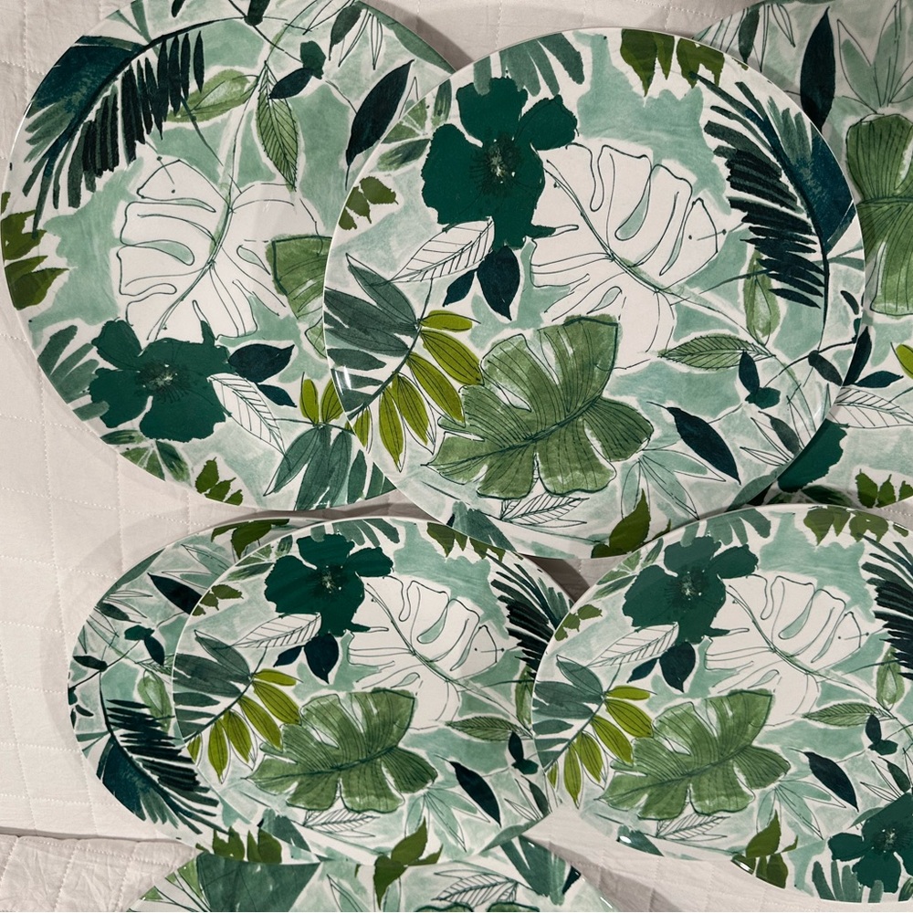 Tommy Bahama Green melamine set - Picture 3 of 5